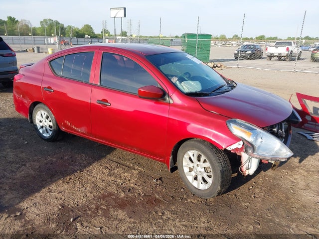 Salvage Nissan Versa Image