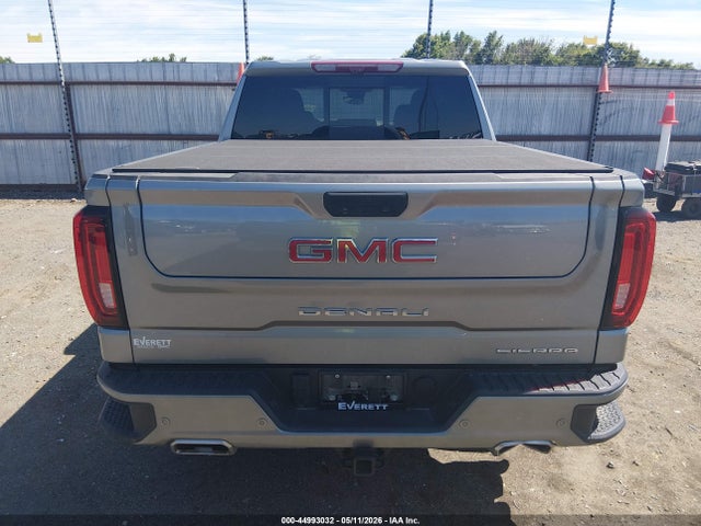 GMC Sierra 1500 4wd  Short Box Denali