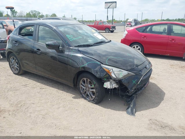 Salvage Toyota Yaris Image