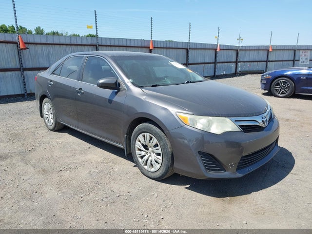 Salvage Toyota Camry Image