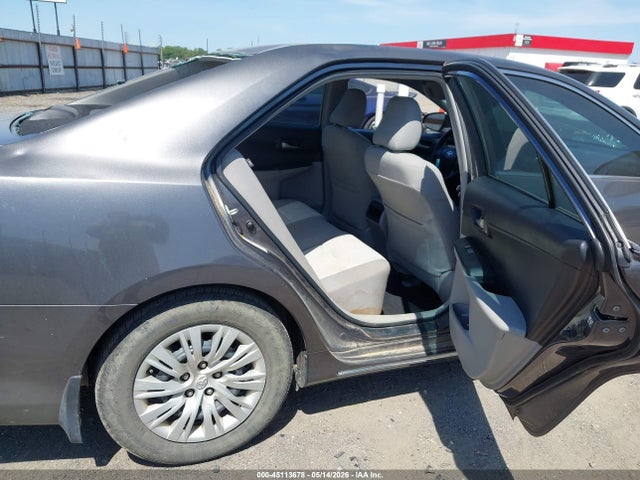 Toyota Camry Le