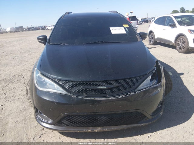 Chrysler Pacifica Limited