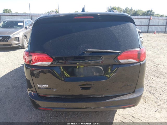 Chrysler Pacifica Limited