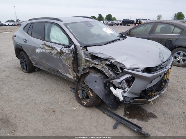 Salvage Chevrolet Trax Image