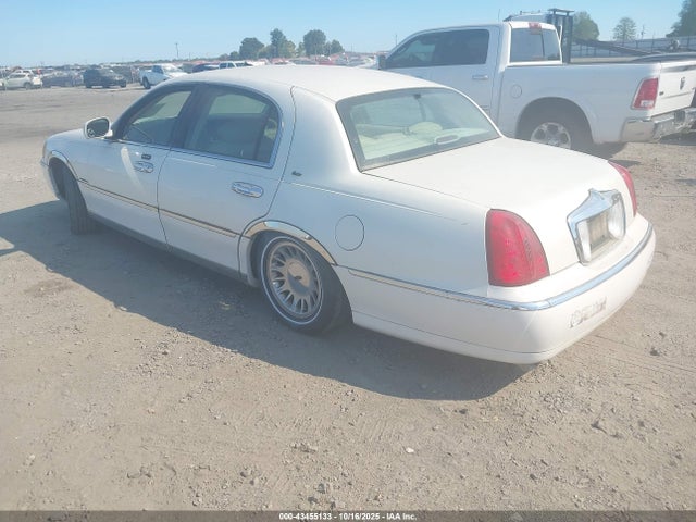 Lincoln Towncar Cartier
