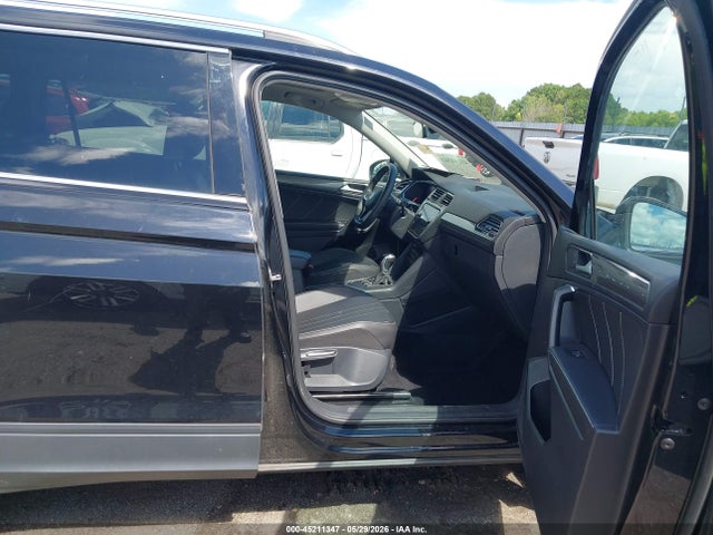Volkswagen Tiguan 2.0t Se