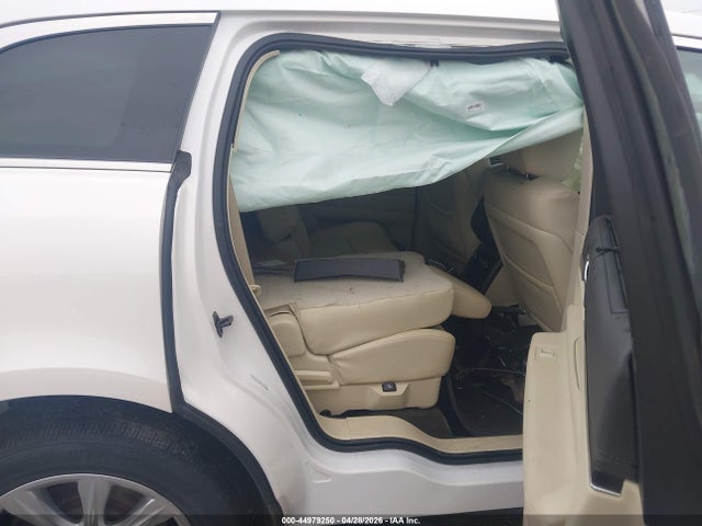 Lincoln MKT Reserve
