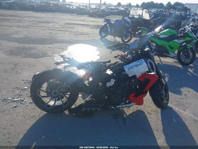 Ducati Diavel V4