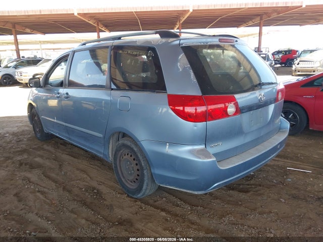 Toyota Sienna Ce