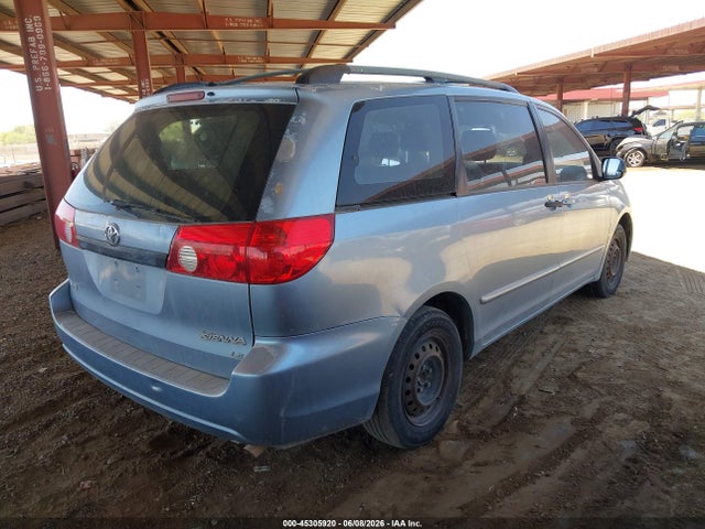 Toyota Sienna Ce