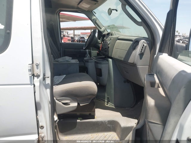 Ford E-250 Commercial