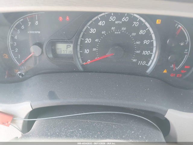 Toyota Sienna Le V6