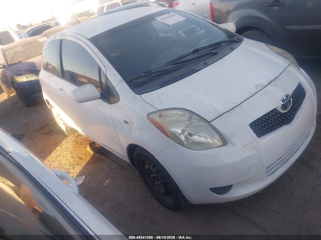 Salvage Toyota Yaris Image