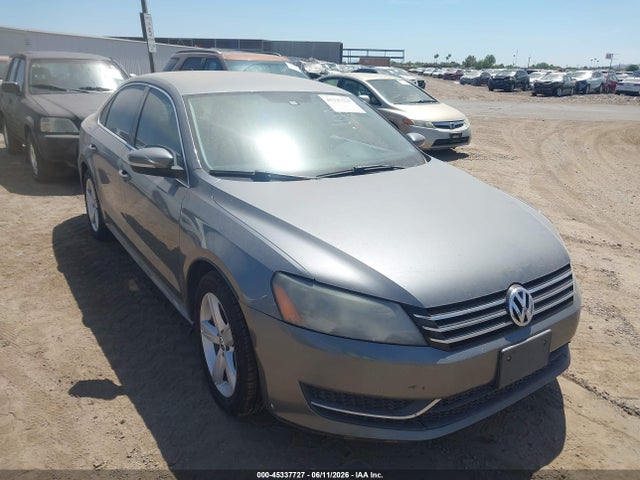 Salvage Volkswagen Passat Image