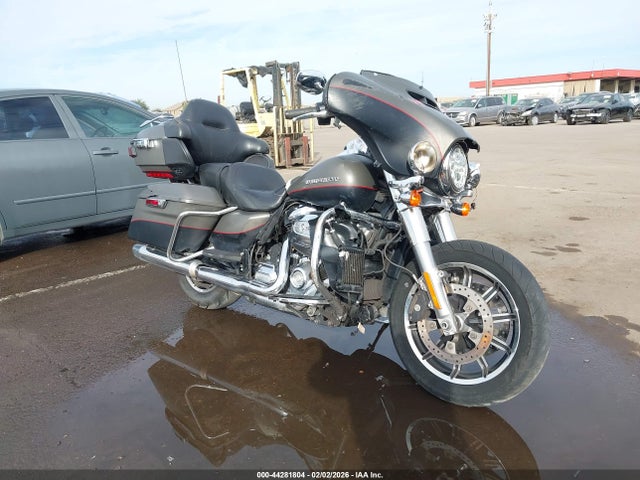Salvage Harley-Davidson Flhtk Image