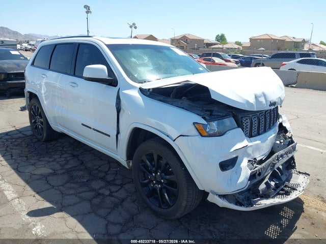 Salvage Jeep Grand Cherokee Image