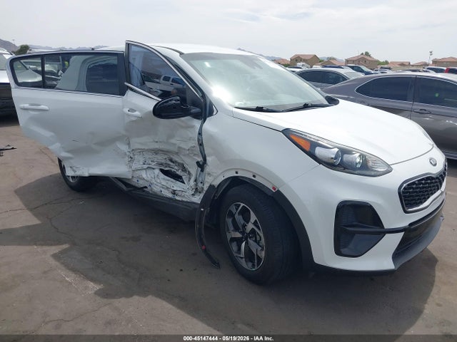 Salvage Kia Sportage Image