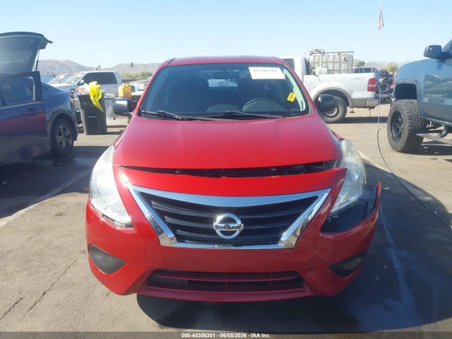 Nissan Versa 1.6 S+