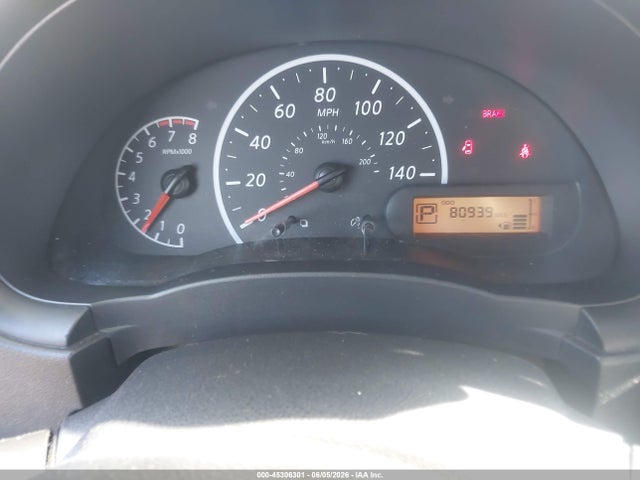 Nissan Versa 1.6 S+