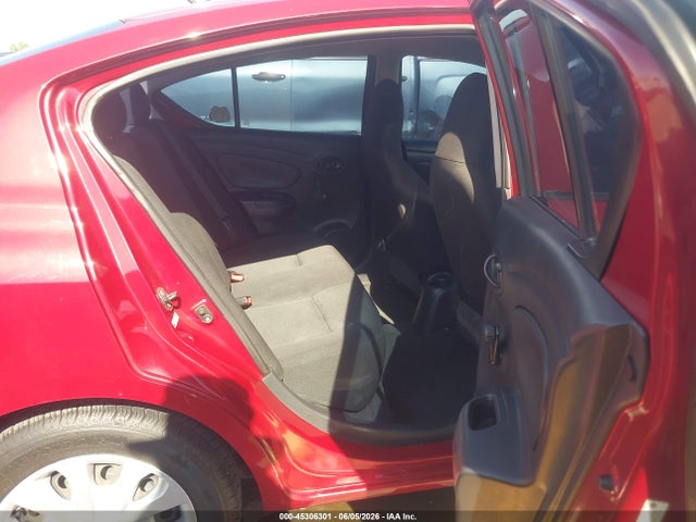 Nissan Versa 1.6 S+