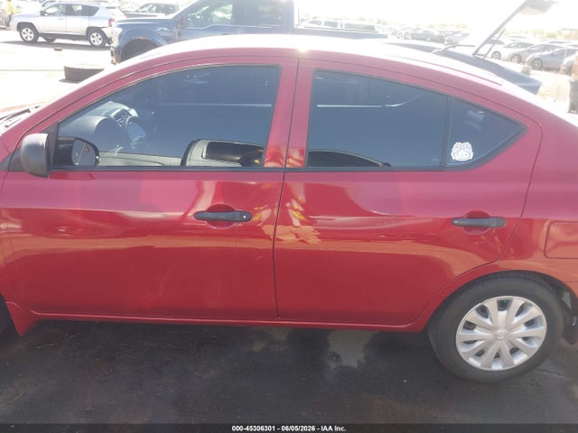 Nissan Versa 1.6 S+