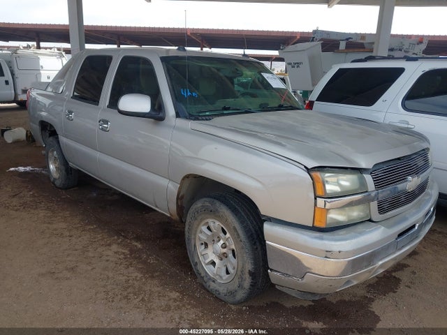 Salvage Chevrolet Avalanche 1500 Image