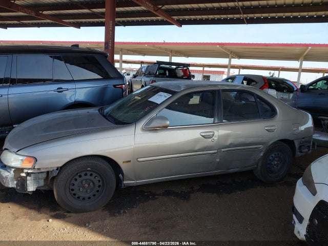 Nissan Altima Gxe
