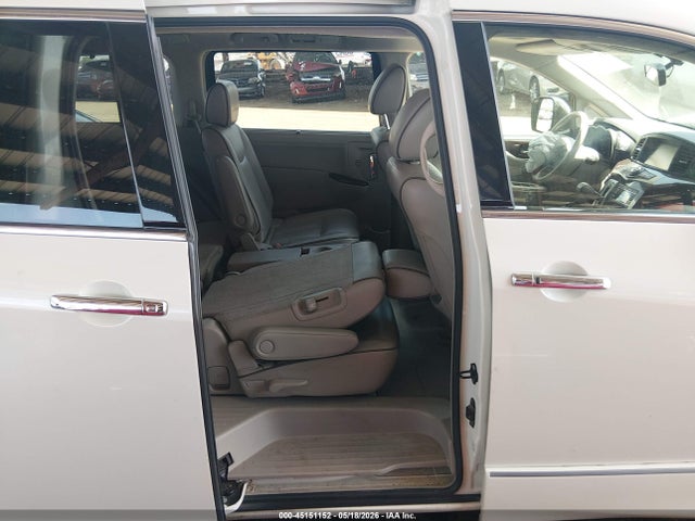 Nissan Quest Platinum