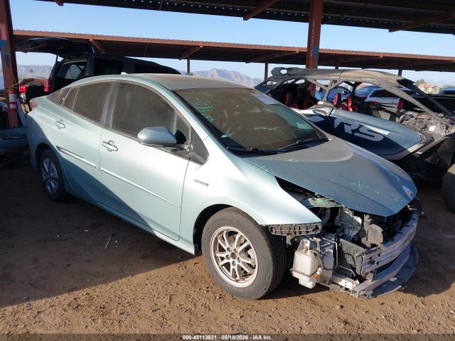 Salvage Toyota Prius Image