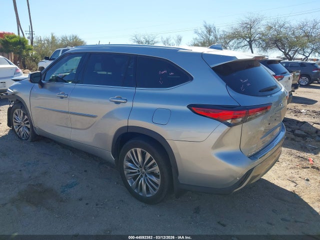 Toyota Highlander Hybrid Platinum