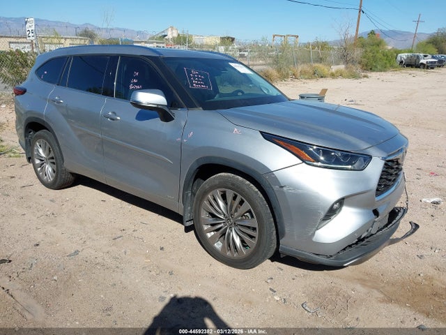 Toyota Highlander Hybrid Platinum