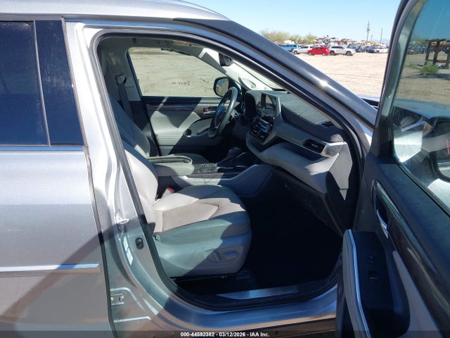 Toyota Highlander Hybrid Platinum