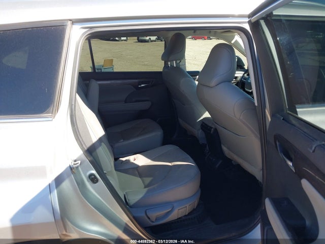 Toyota Highlander Hybrid Platinum