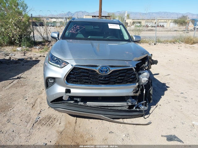 Toyota Highlander Hybrid Platinum
