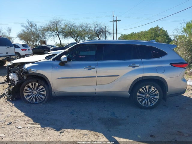 Toyota Highlander Hybrid Platinum