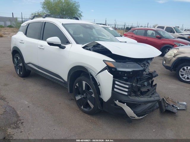 Salvage Nissan Kicks Image