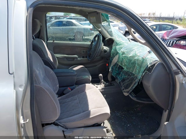 Toyota Tacoma Base V6