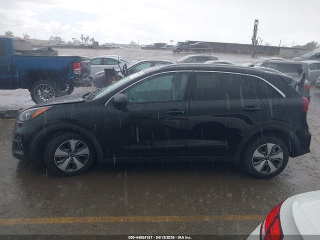 Kia Niro Lx