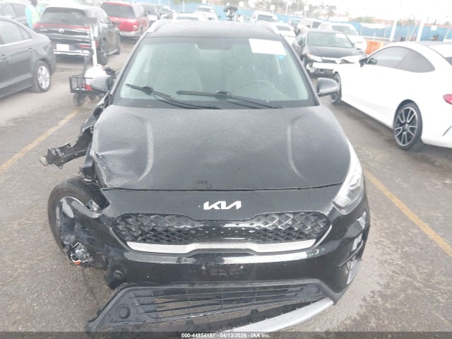 Kia Niro Lx