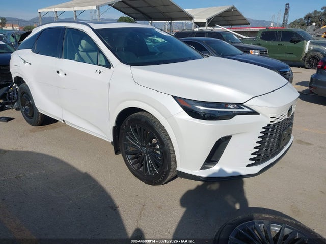 Salvage Lexus RX Image