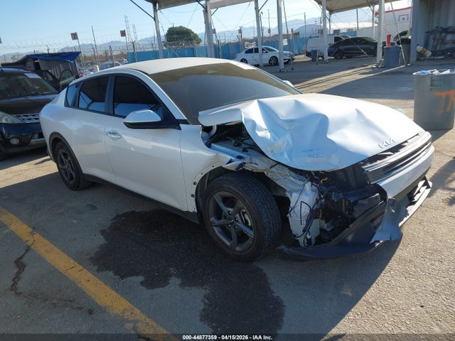 Salvage Kia K4 Image