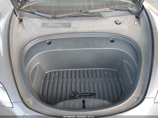 Tesla Model 3 Rear-wheel Drive