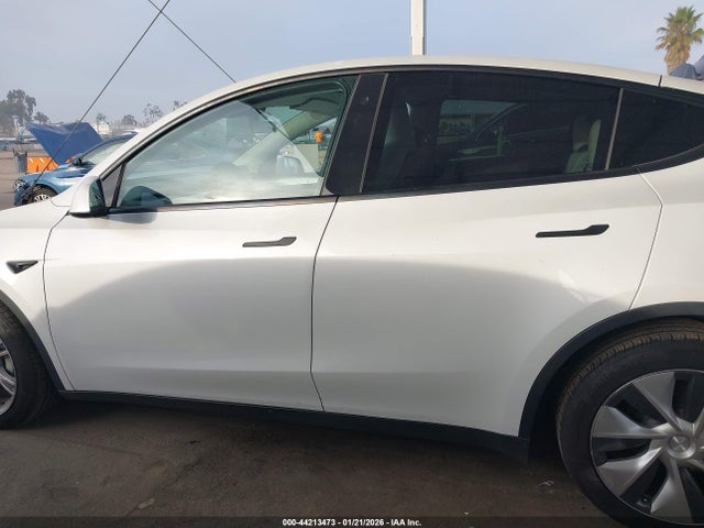Tesla Model Y Long Range Dual Motor All-wheel Drive