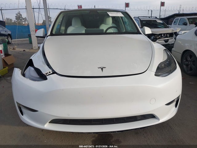 Tesla Model Y Long Range Dual Motor All-wheel Drive