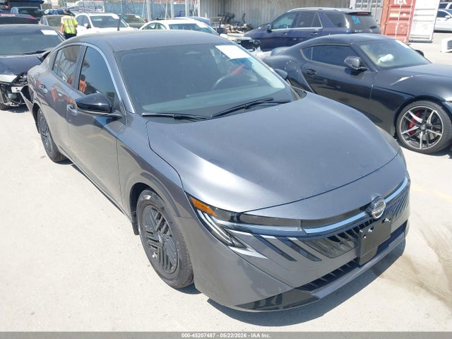 Salvage Nissan Sentra Image