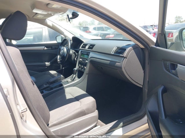 Volkswagen Passat 2.5l S