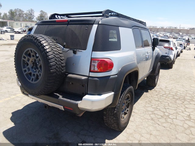 Toyota FJ Cruiser