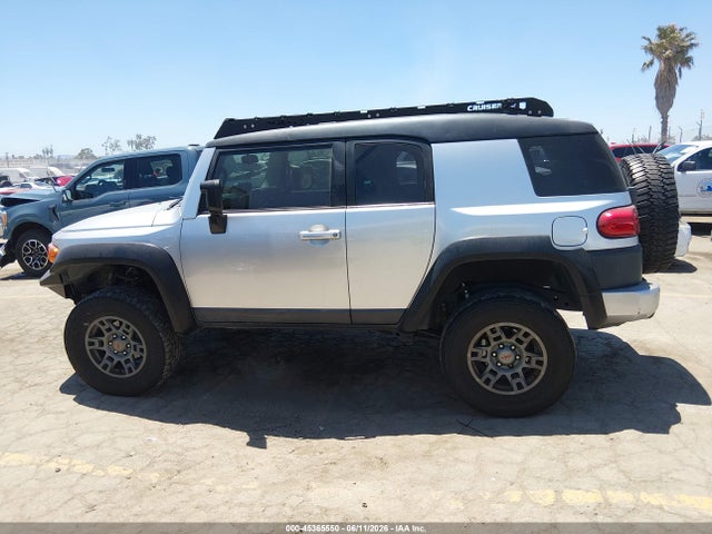 Toyota FJ Cruiser