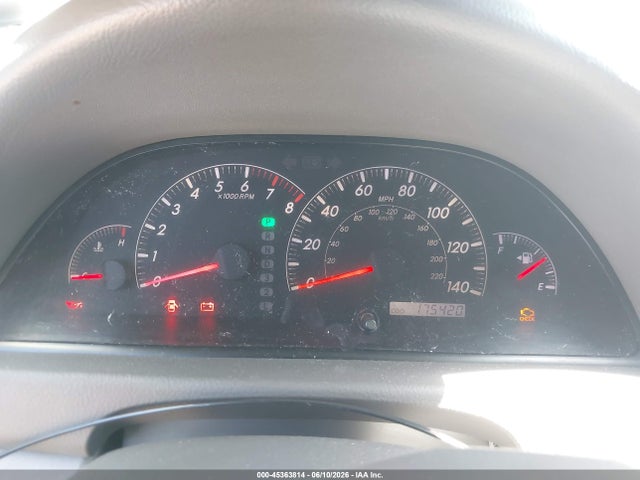 Toyota Camry Le V6
