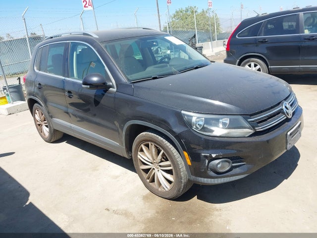 Salvage Volkswagen Tiguan Image